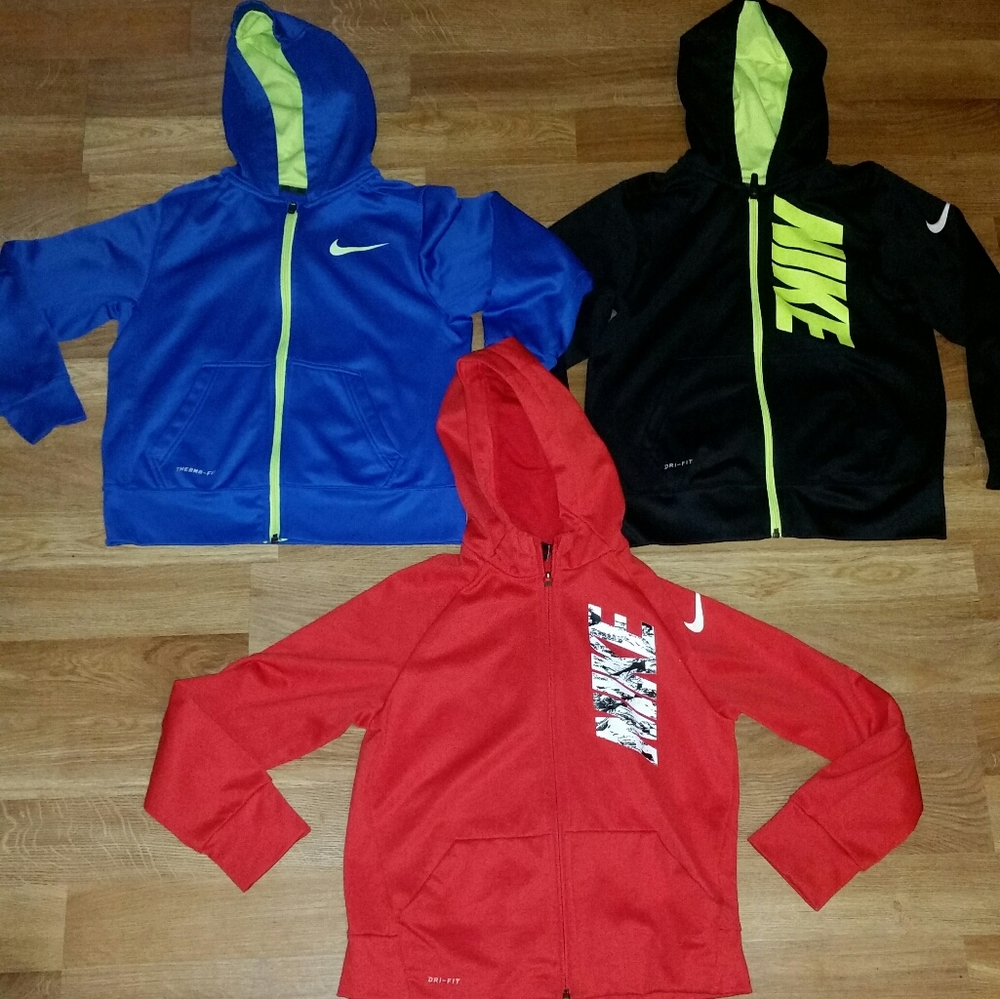 VERY NICE boys Nike Medium hoodies lot of 3